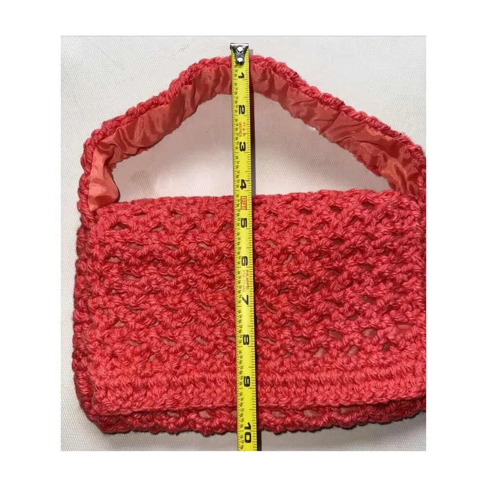 Unbranded right coral